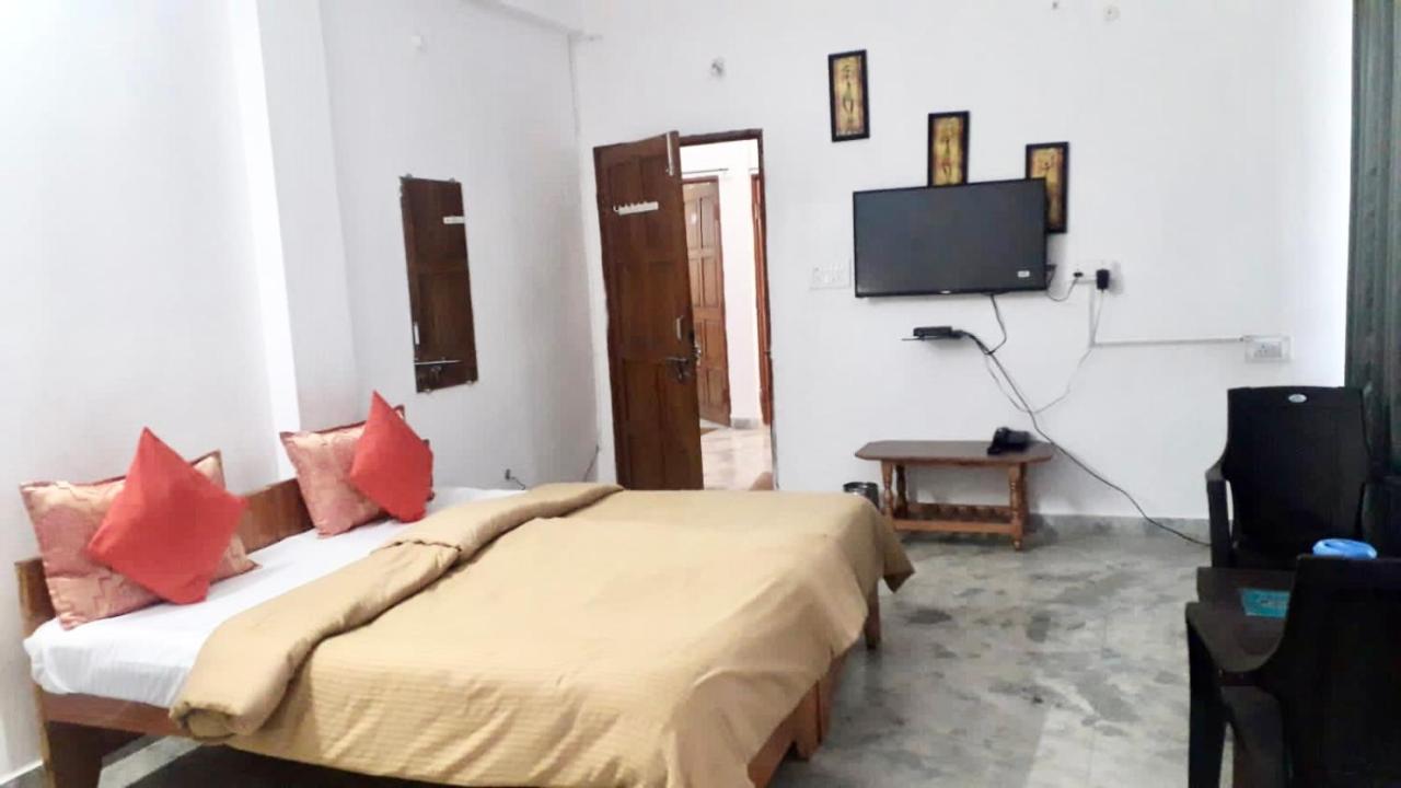 Peacock Hill Homestay Bhopal Buitenkant foto
